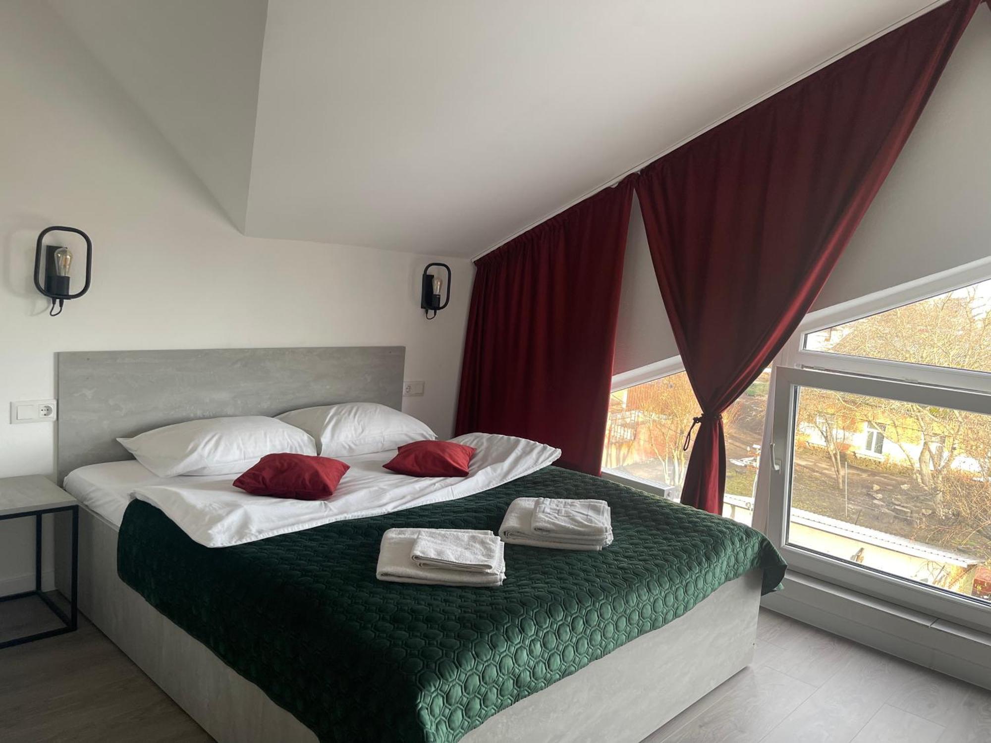 Hotel Femina Zsitomir Kültér fotó