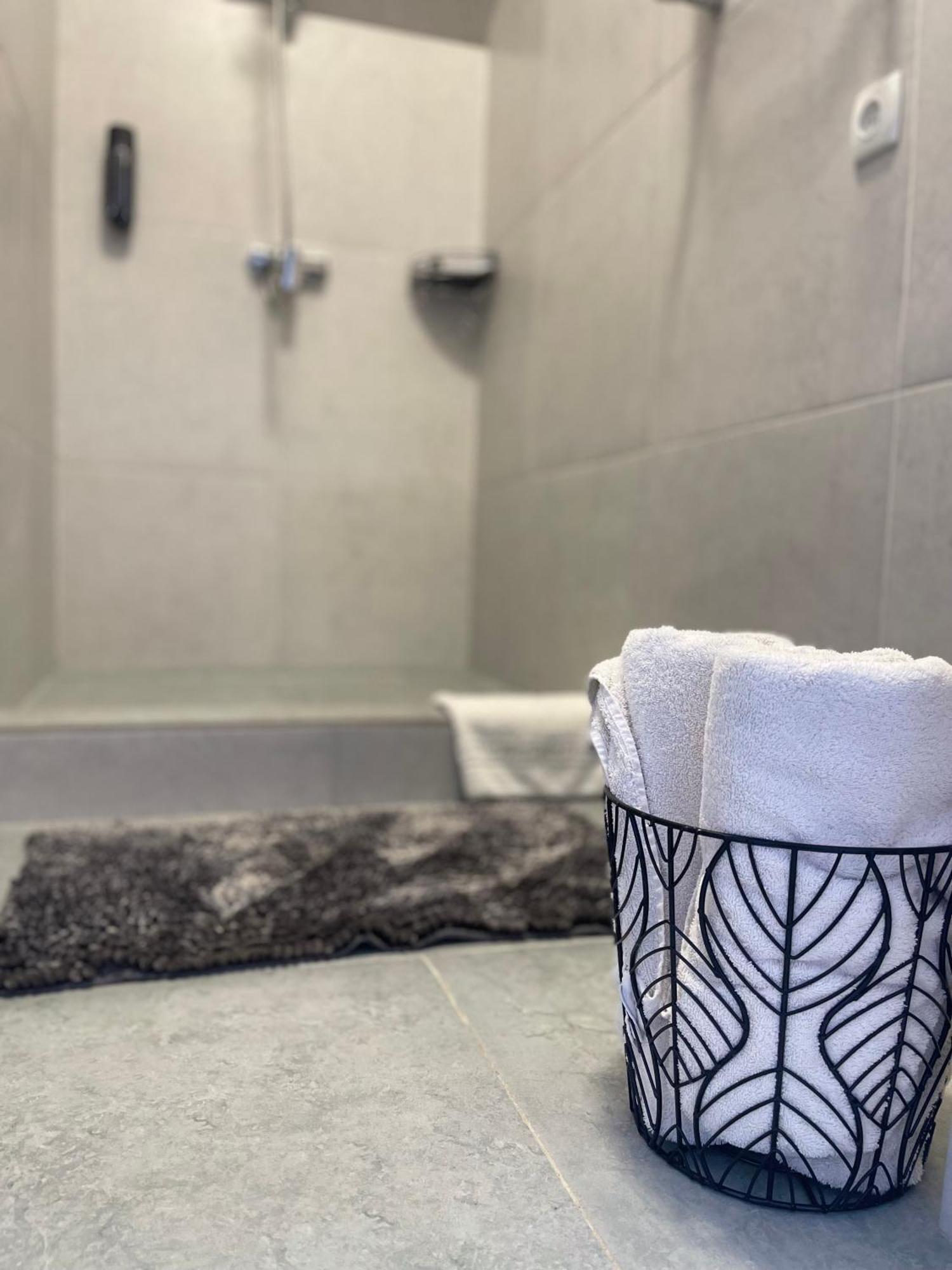 Hotel Femina Zsitomir Kültér fotó