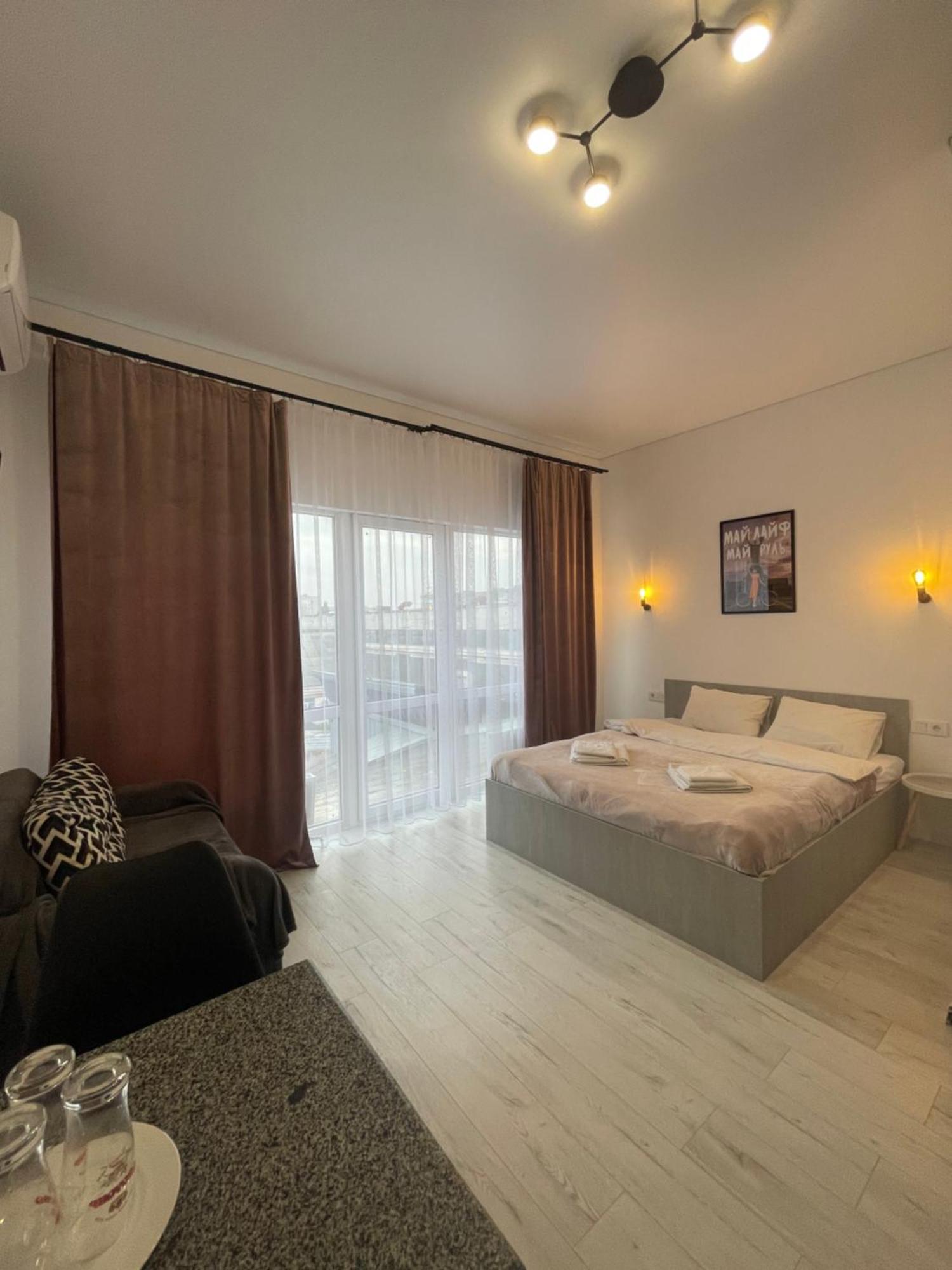 Hotel Femina Zsitomir Kültér fotó