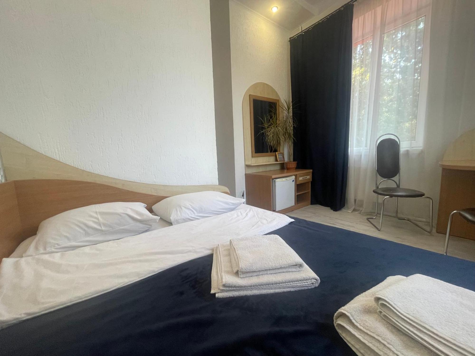 Hotel Femina Zsitomir Kültér fotó