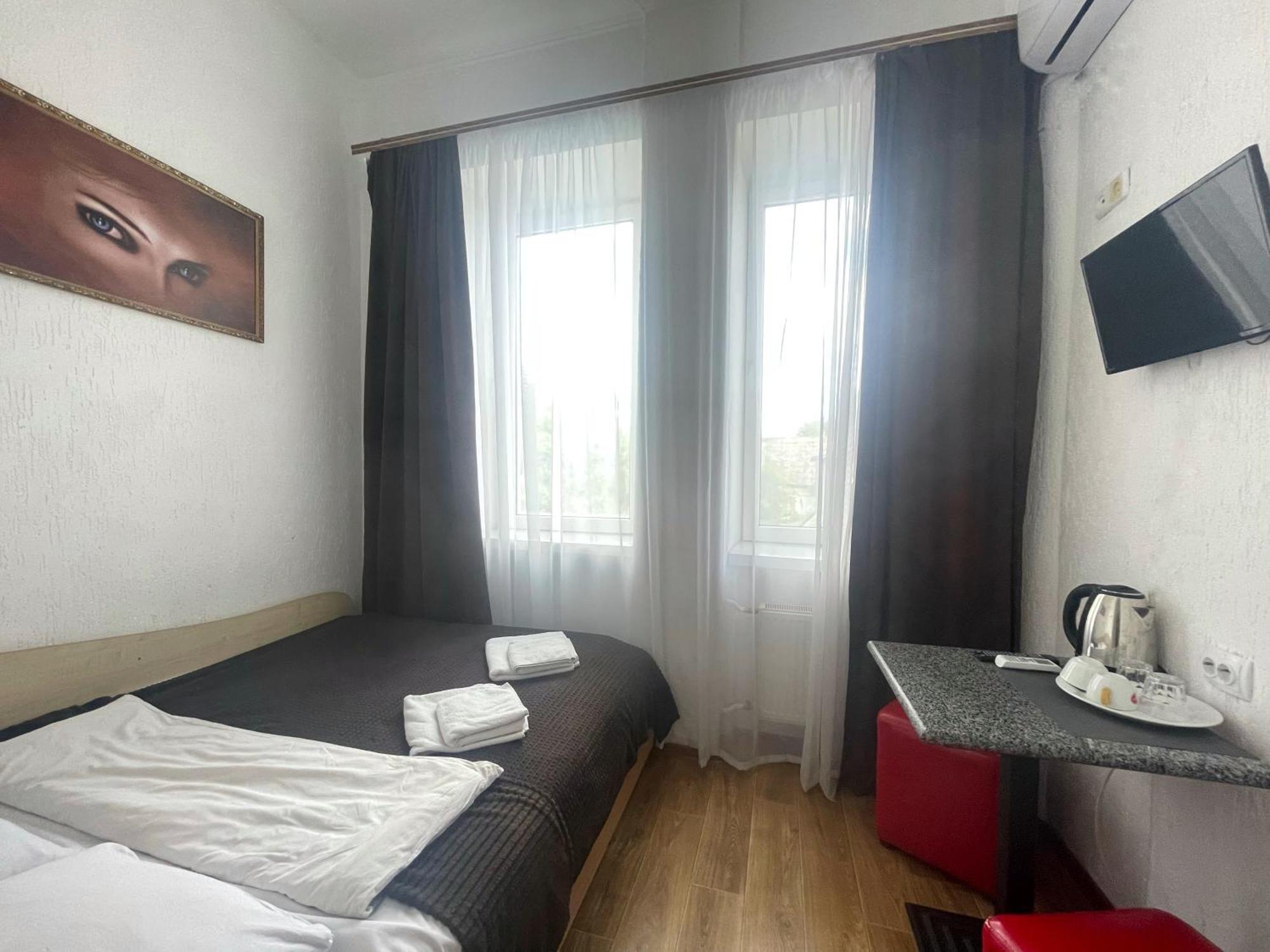 Hotel Femina Zsitomir Kültér fotó
