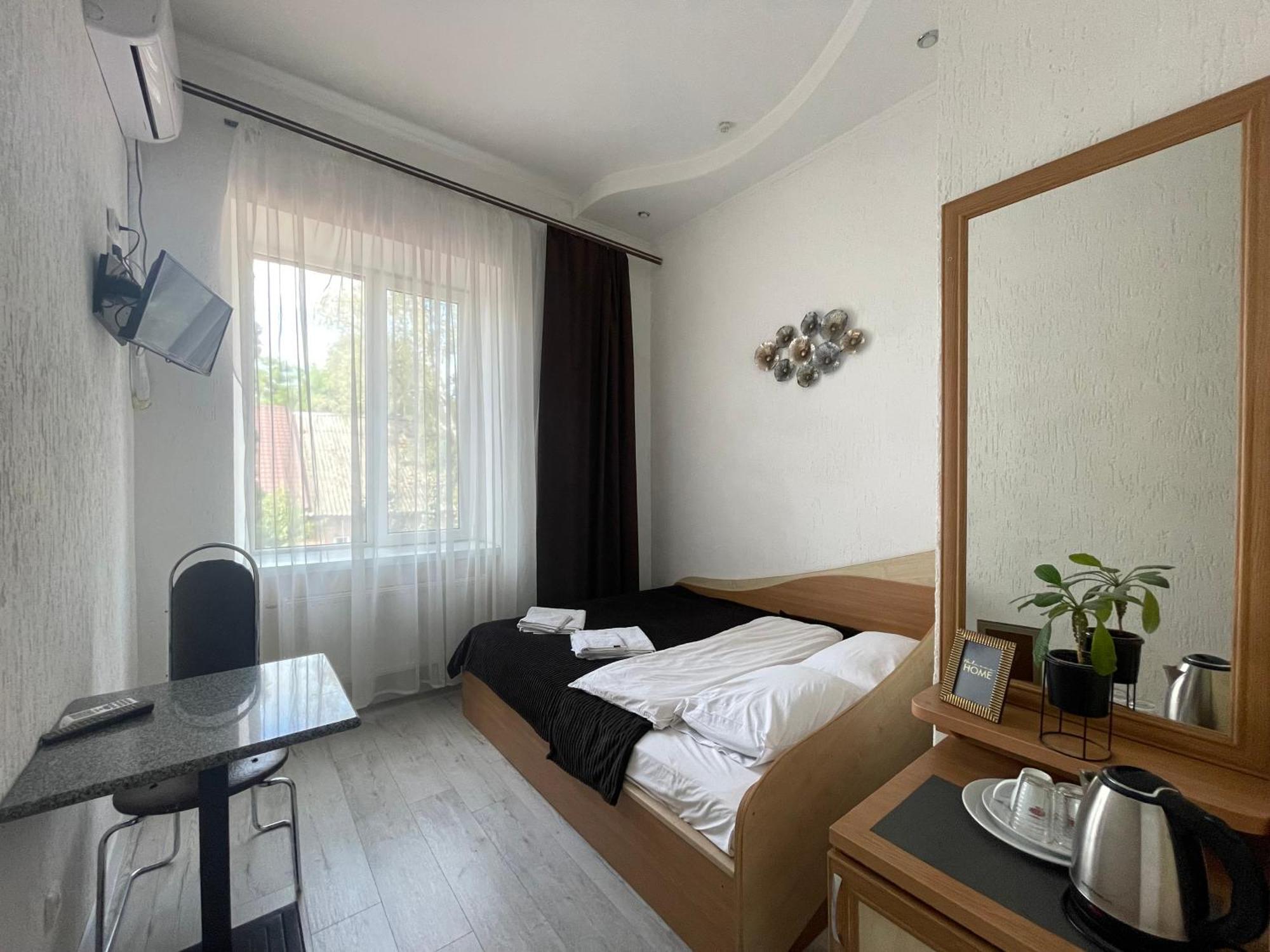 Hotel Femina Zsitomir Kültér fotó